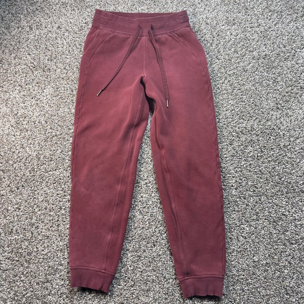 Lululemon Jogger Sweatpants Women's Size 2 Burgundy Drawstring Athletic Lounge